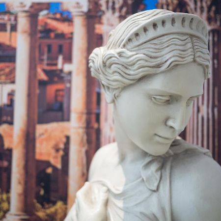 B&B La Finestra Di Fronte Rome Exterior photo