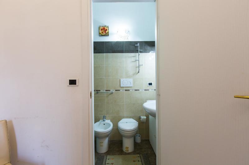 B&B La Finestra Di Fronte Rome Exterior photo